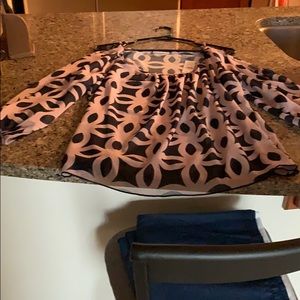 Adorable 3 quarter length cold shoulder top